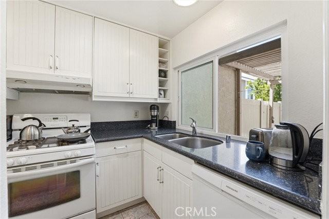 104 Oval Rd - Photo 7 of 8