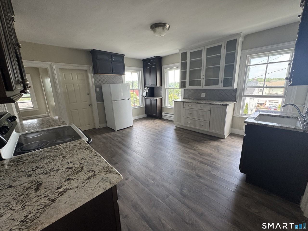299 High St Apt 2nd - Photo 4 of 14