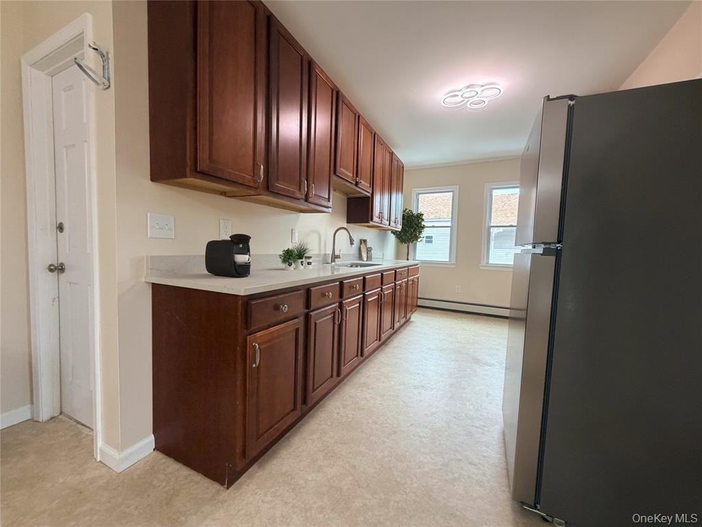 30 Seward Ave - Photo 4 of 10