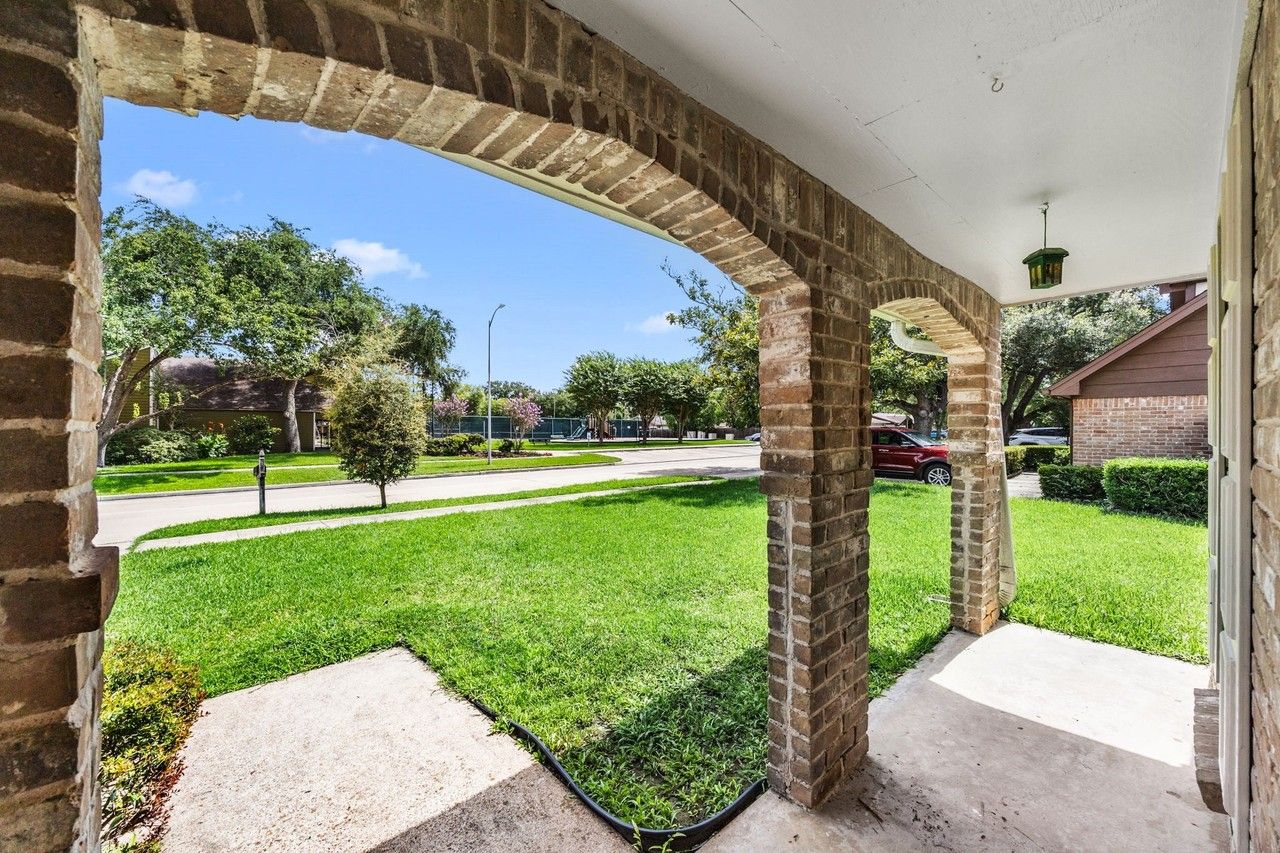 2211 Turtle Creek Dr - Photo 4 of 22
