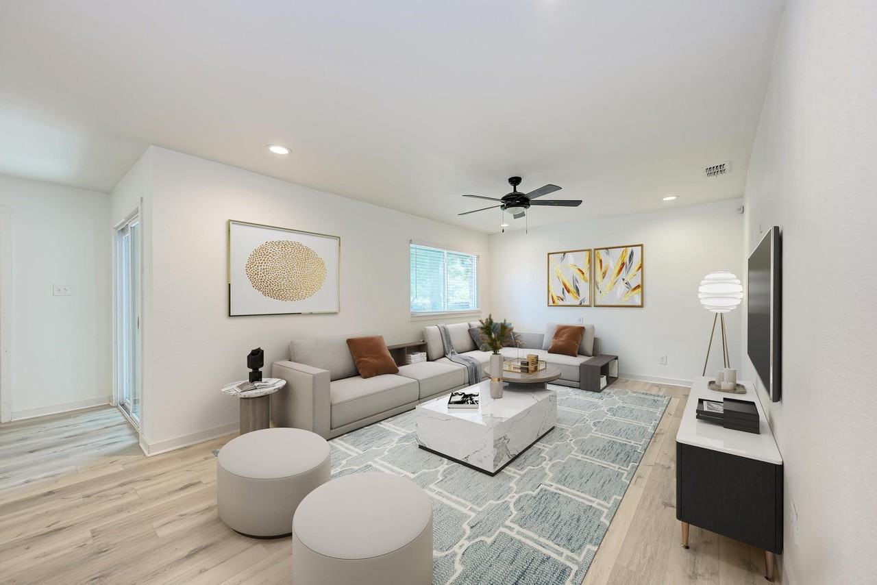 6700 Kings Pt - Photo 2 of 40