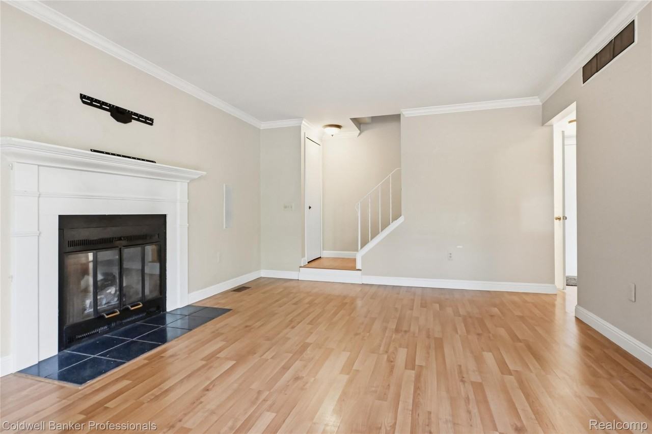 2158 Hidden Meadows Dr - Photo 4 of 23