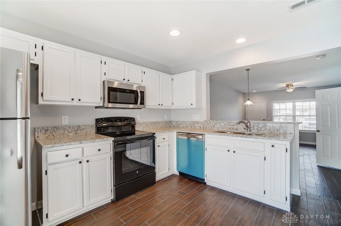 2436 Tarpon Bay Dr - Photo 4 of 24