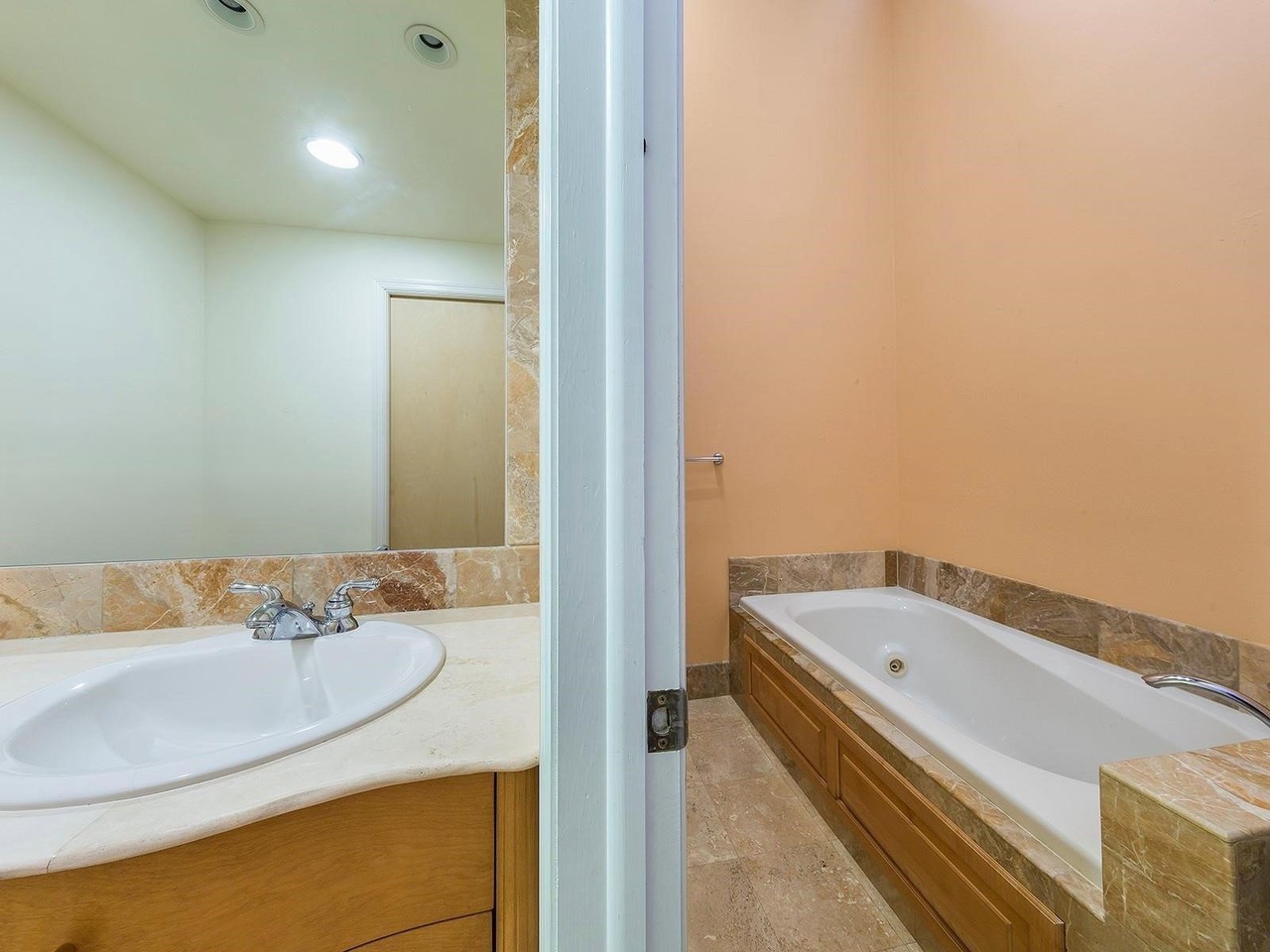 9055 Sw 78th Ct - Photo 6 of 8