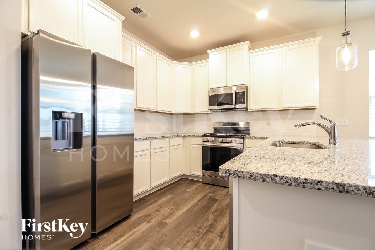 5 Ramblehurst Rd - Photo 6 of 16
