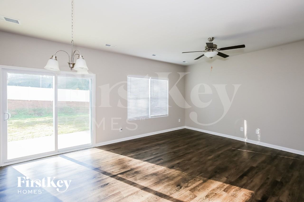 7318 Brawley Wood Ct - Photo 6 of 16