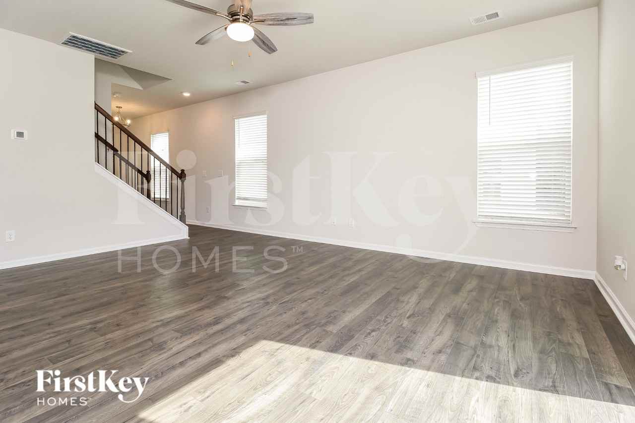 212 Ashborne Ln - Photo 2 of 18