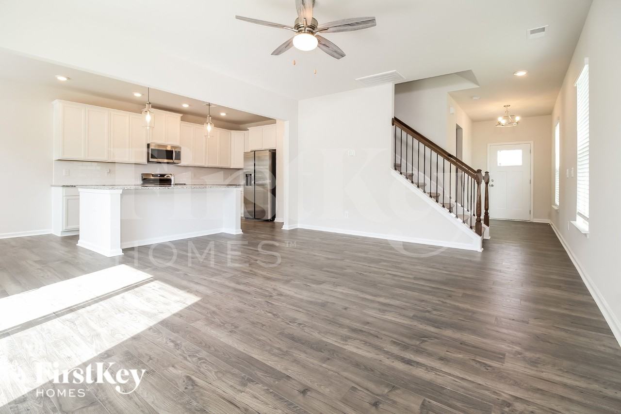212 Ashborne Ln - Photo 4 of 18