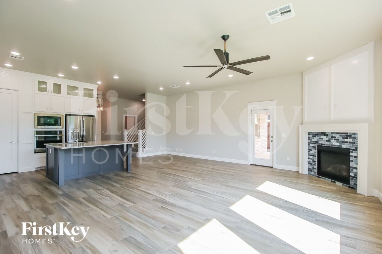 15901 Aparados Way - Photo 4 of 15