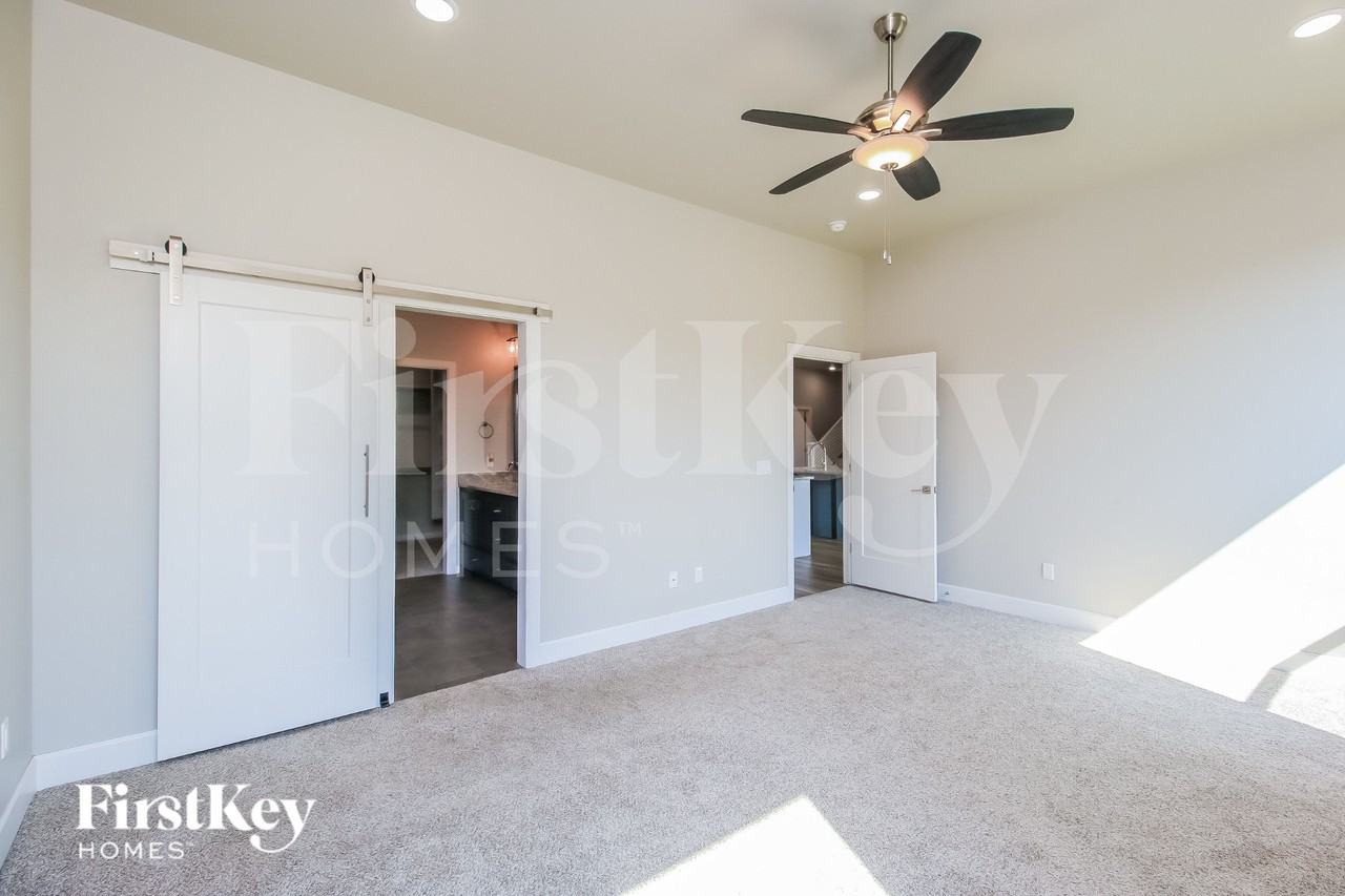 15901 Aparados Way - Photo 7 of 15