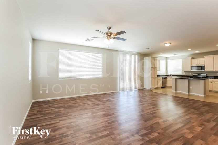 5440 Stone Lagoon St - Photo 4 of 15