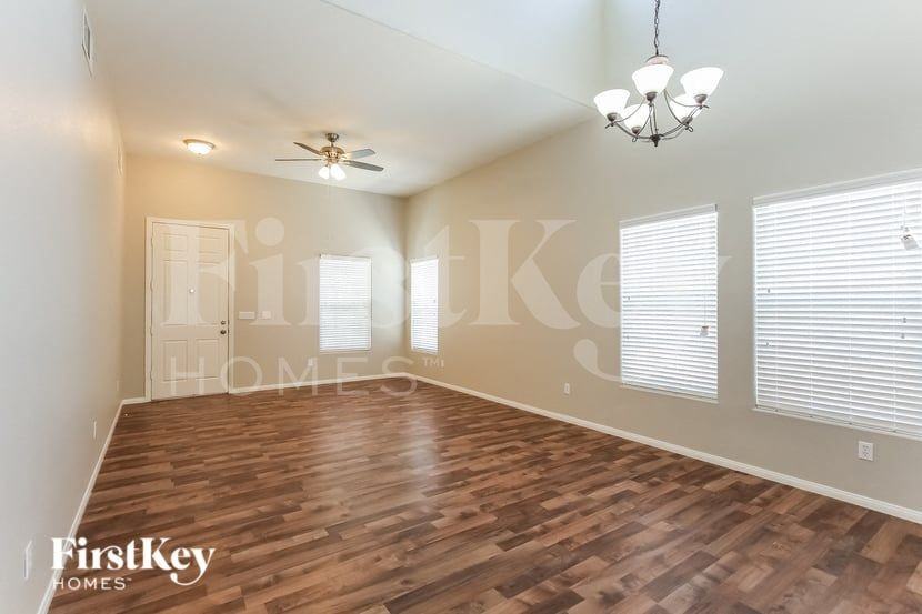 5440 Stone Lagoon St - Photo 6 of 15
