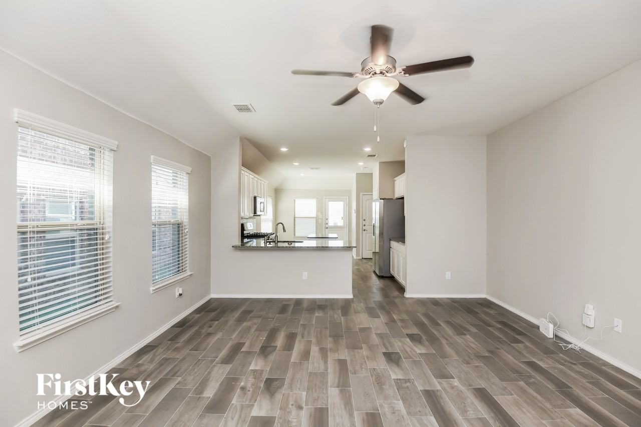 5825 Dew Plant Way - Photo 3 of 15