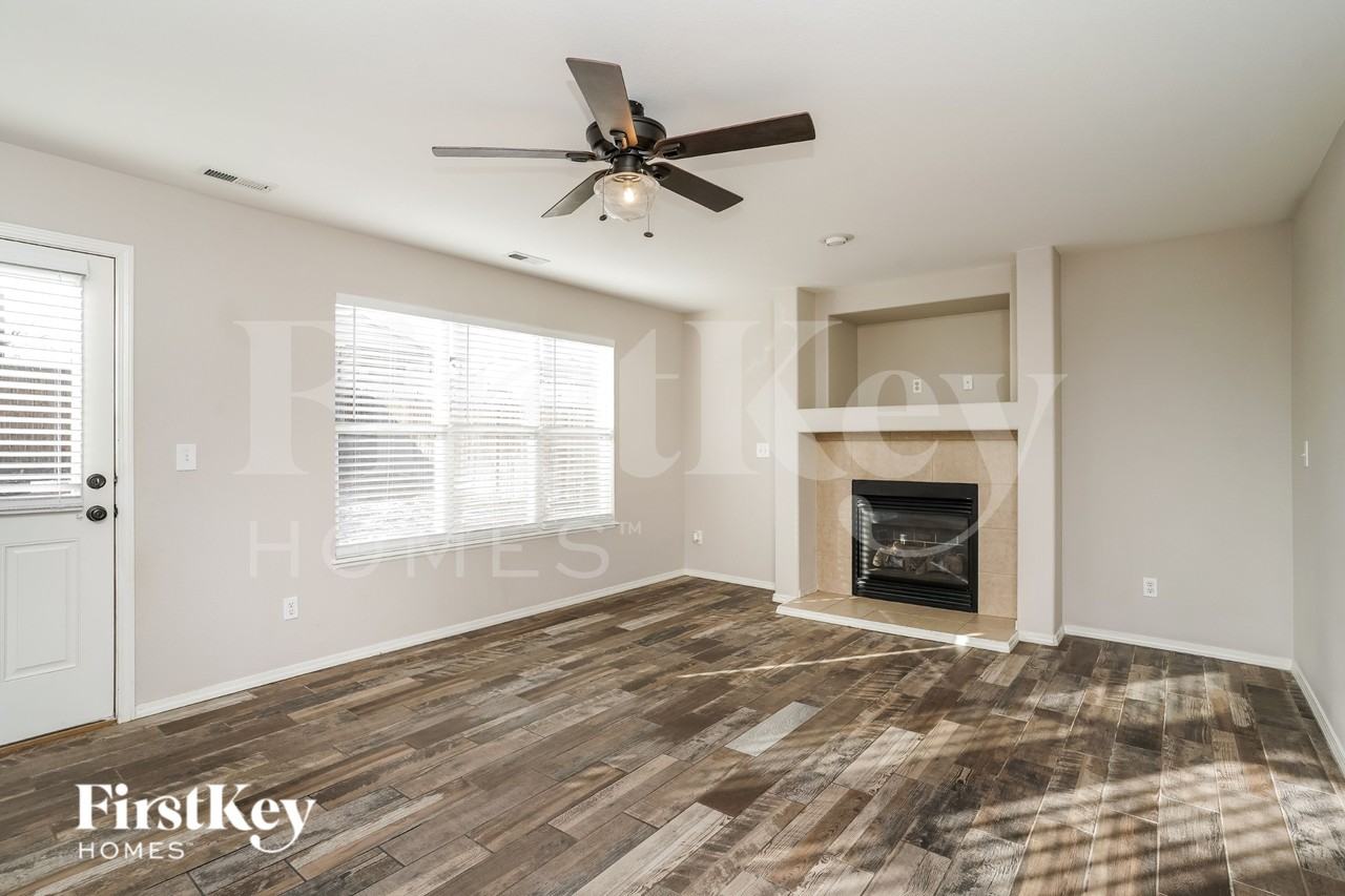 719 Baling Wire Way - Photo 5 of 16