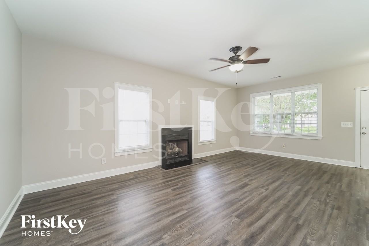 5725 Coopers Ridge Ln - Photo 3 of 15
