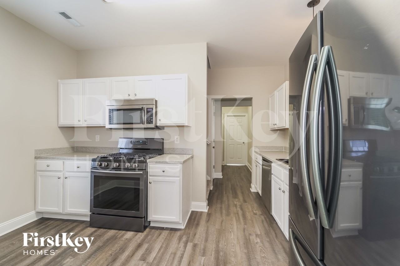 5725 Coopers Ridge Ln - Photo 5 of 15