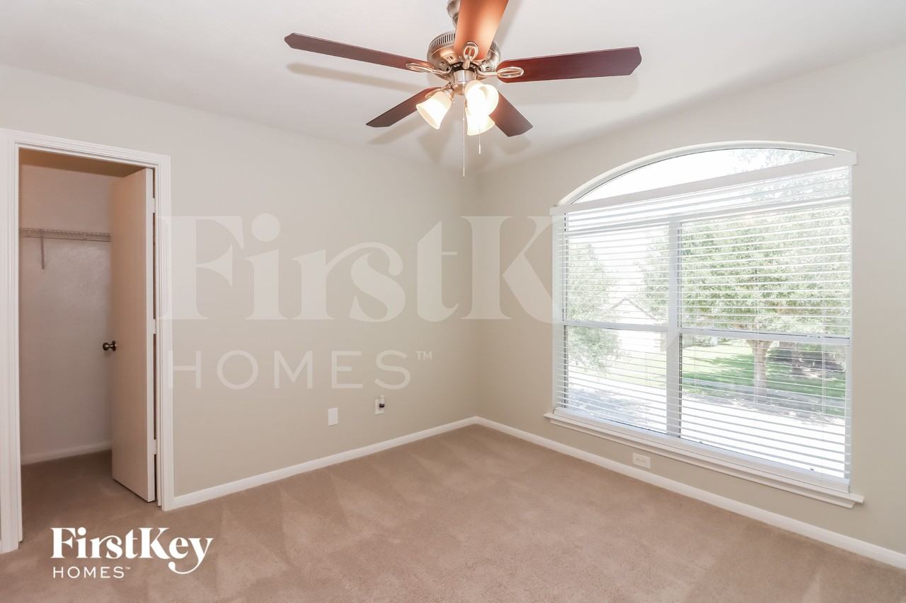 11319 Sandermeyer Dr - Photo 7 of 15