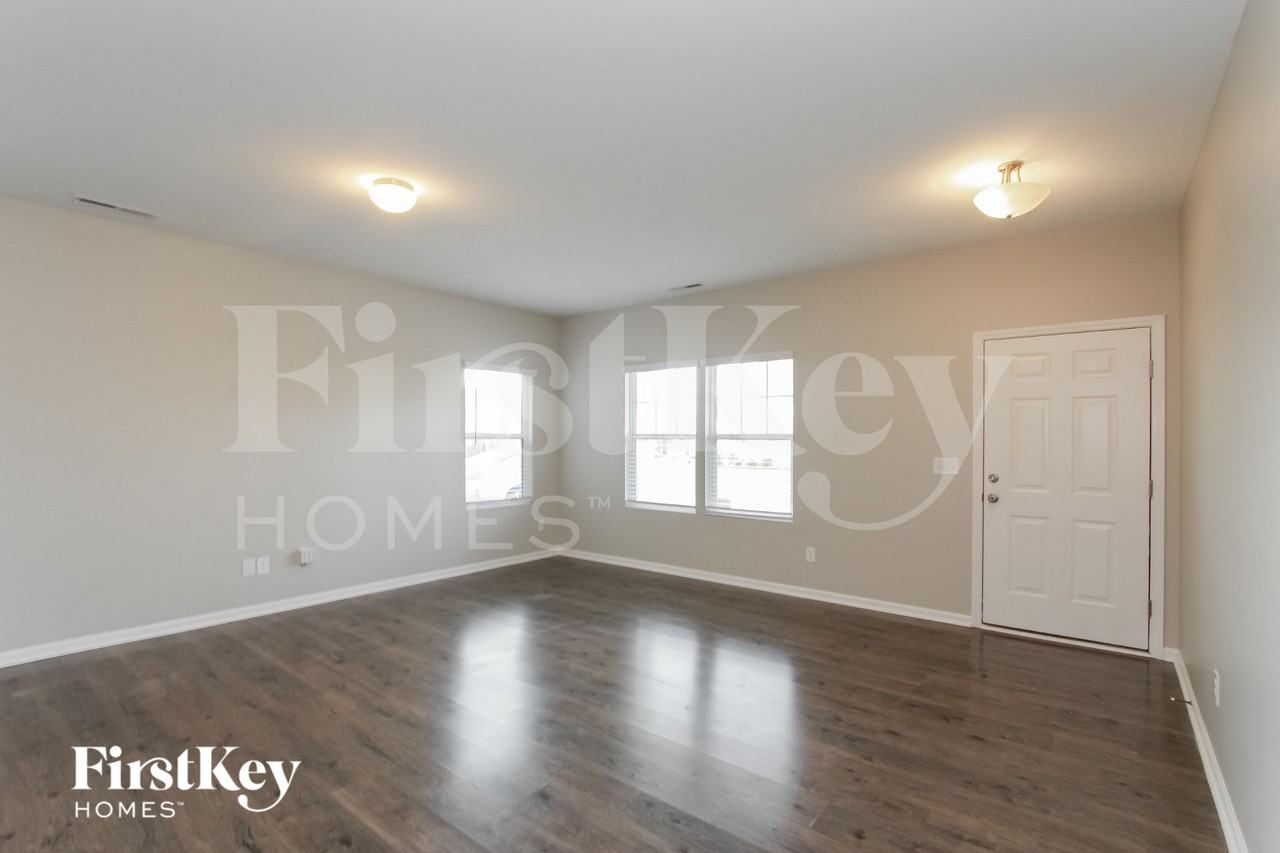 3927 Tersk Dr - Photo 3 of 15