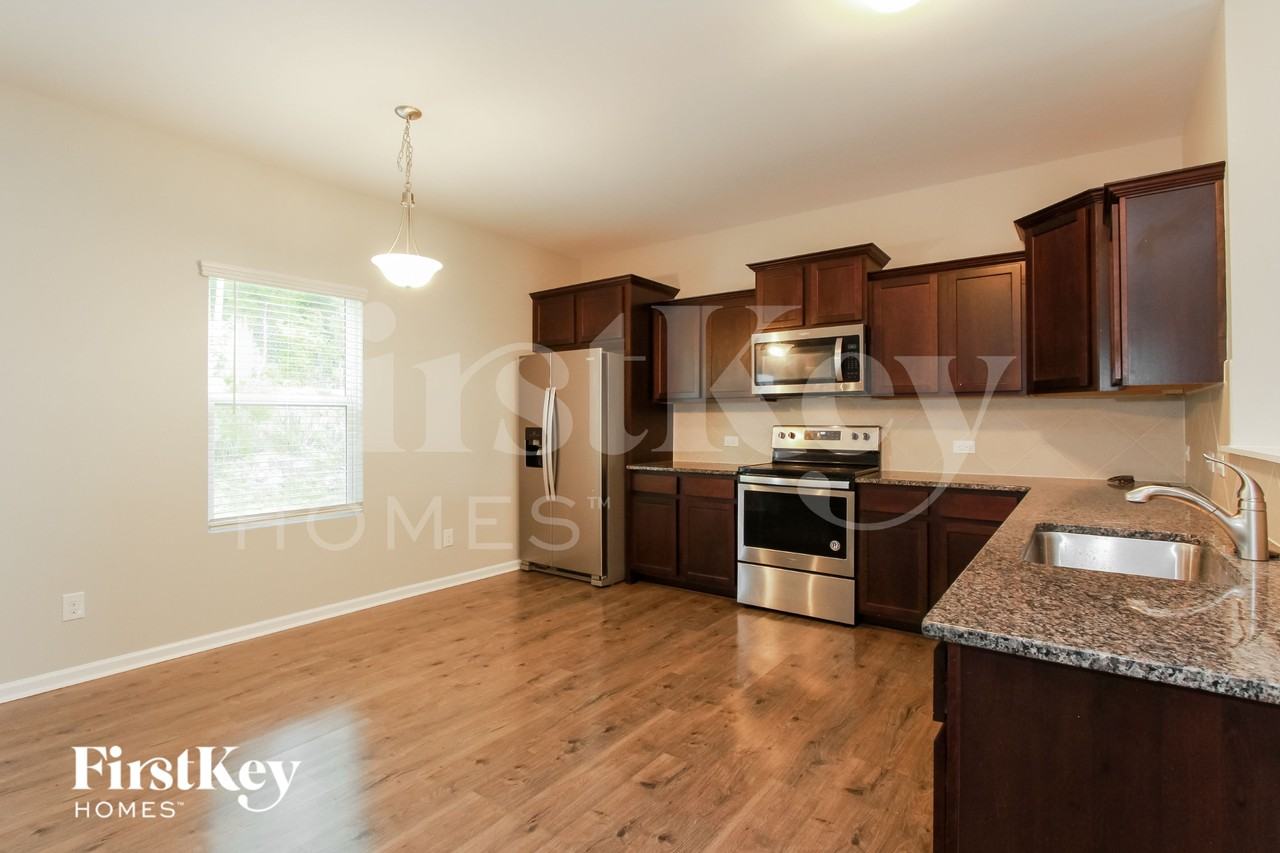 3927 Tersk Dr - Photo 5 of 15