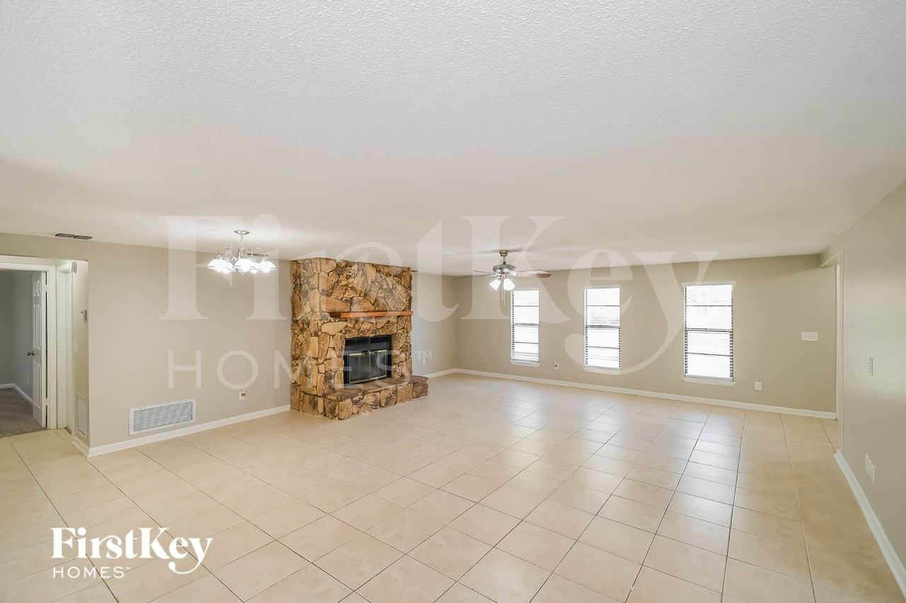 7164 Prellie St - Photo 3 of 15