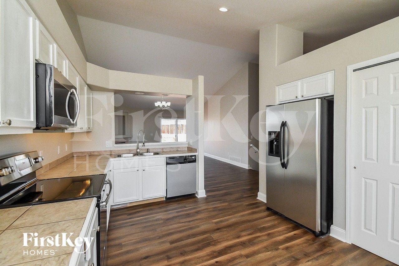 8123 Gladwater Rd - Photo 5 of 15