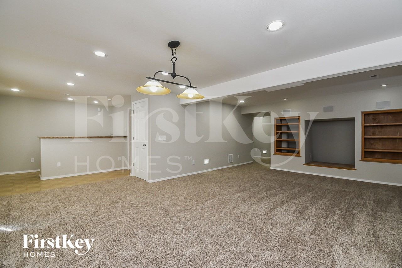 8123 Gladwater Rd - Photo 6 of 15