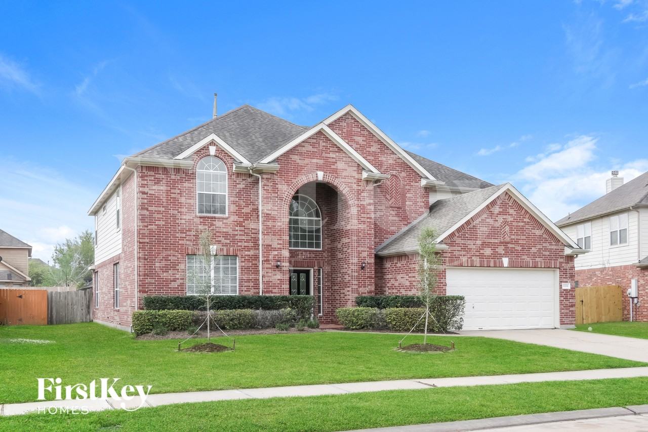 13206 Indigo Creek Ln - Photo 2 of 15