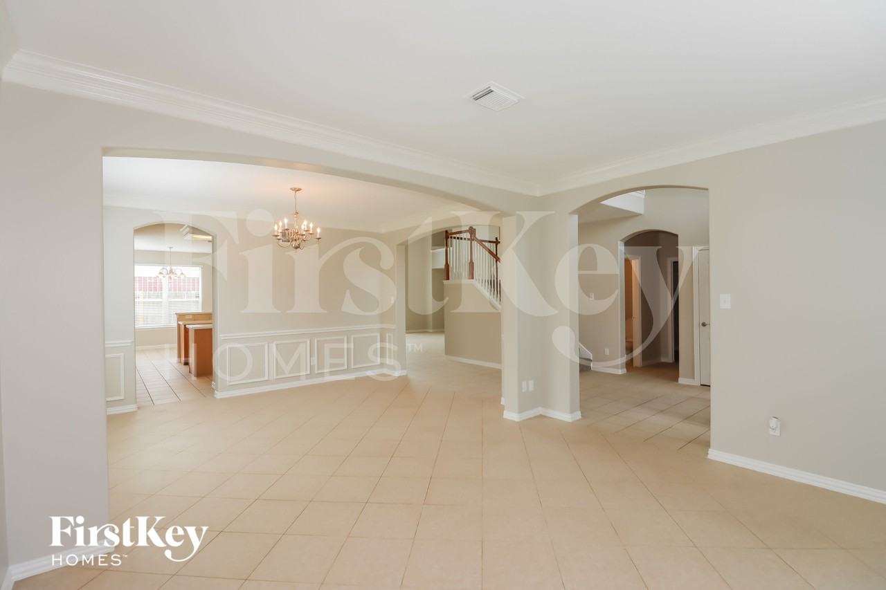 13206 Indigo Creek Ln - Photo 3 of 15