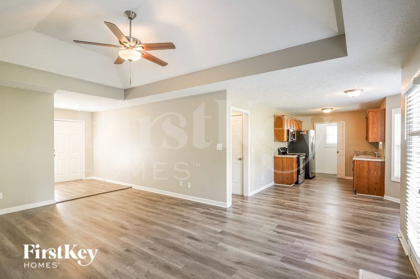 6009 Pleasant Hill Dr - Photo 3 of 16