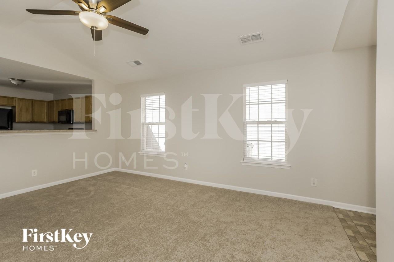 5716 Henderson Oaks Dr - Photo 5 of 15