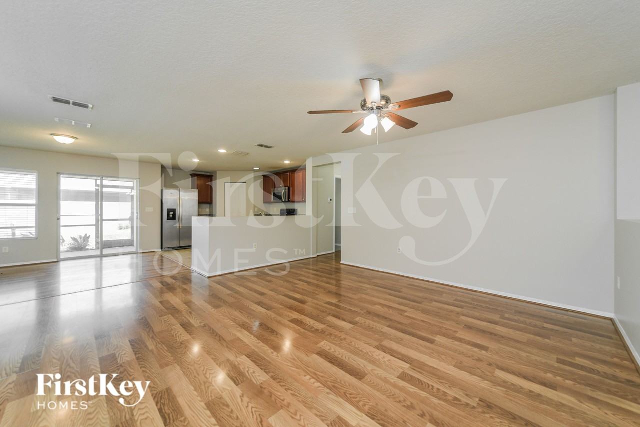 1560 Nature Trl - Photo 2 of 19
