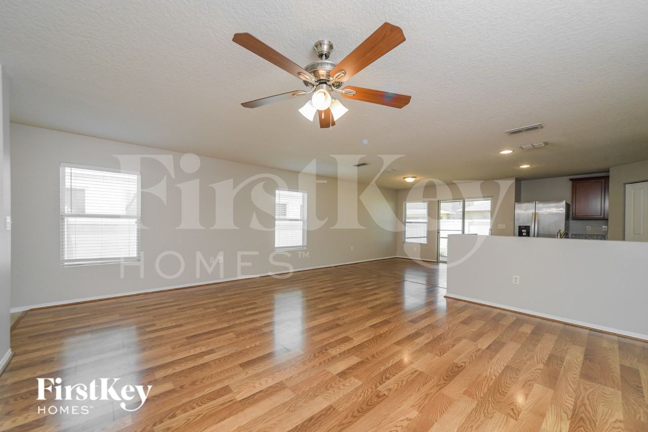 1560 Nature Trl - Photo 5 of 19