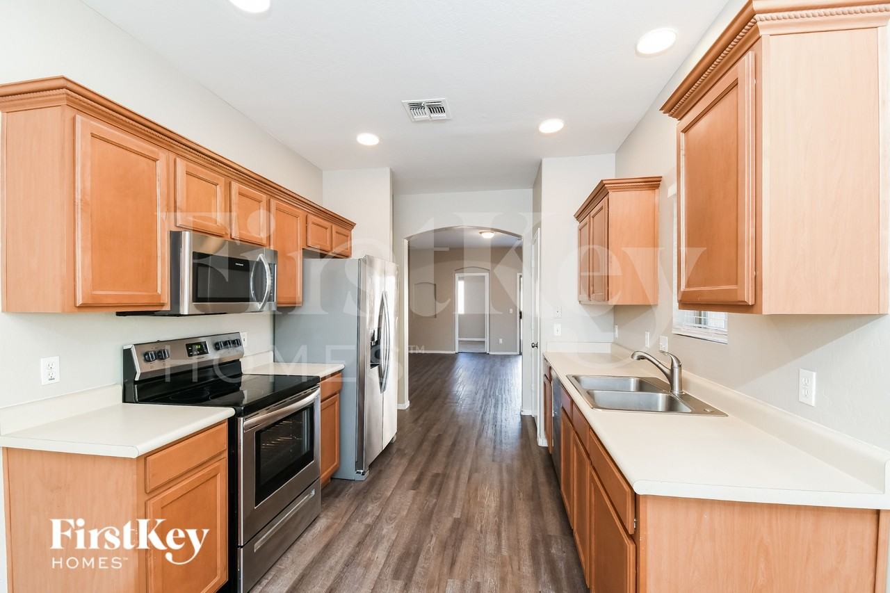 2850 E Silverbell Rd - Photo 7 of 16