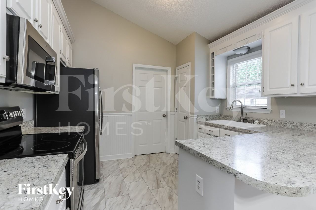 132 Mary Ln - Photo 5 of 15