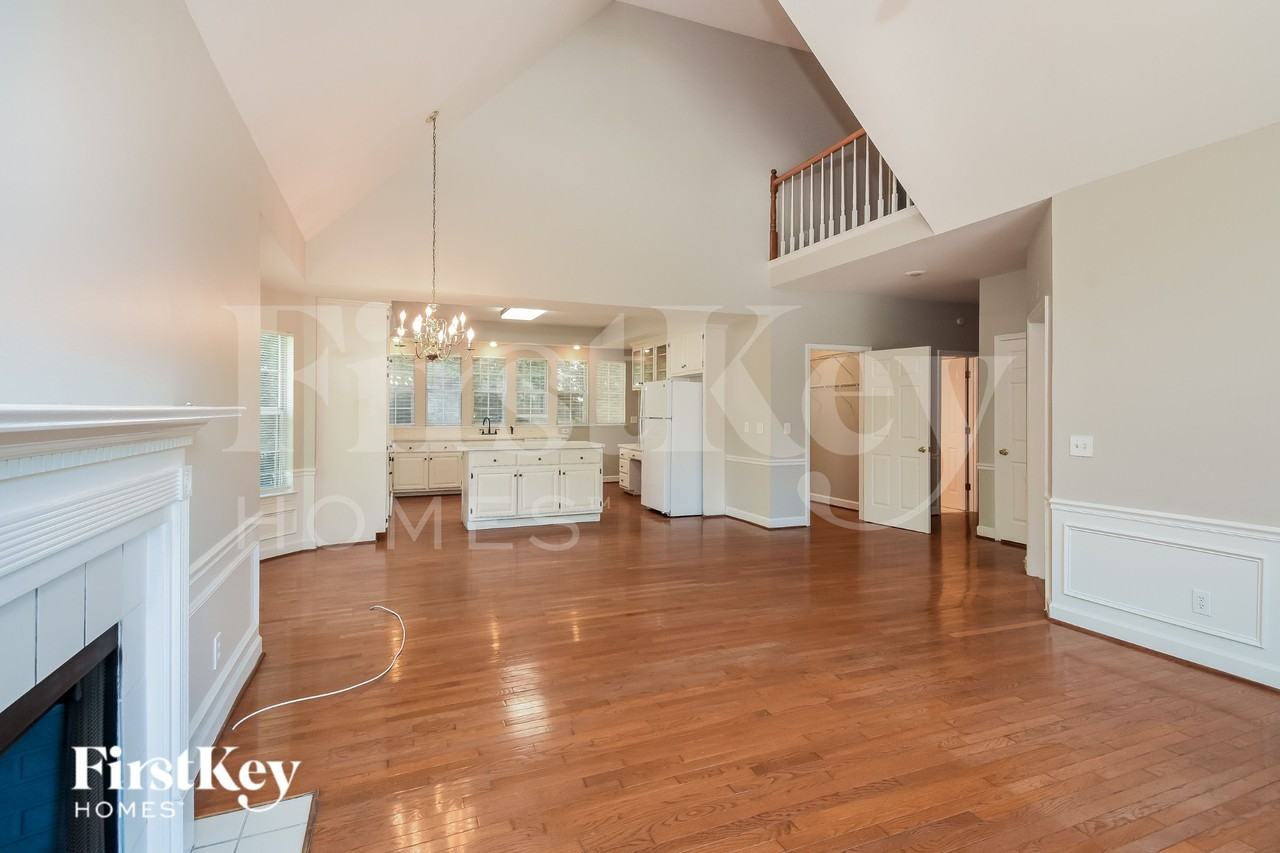 9240 Charlton Pl - Photo 3 of 16