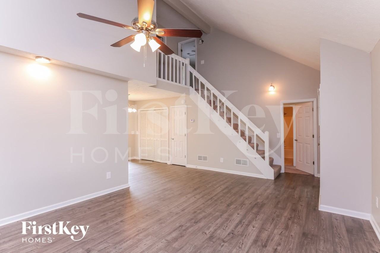 5417 Hulsey Cir - Photo 4 of 15