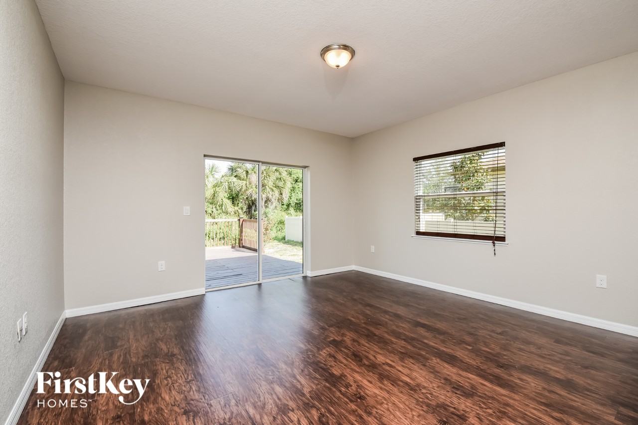 3379 Toluca Ter - Photo 4 of 15