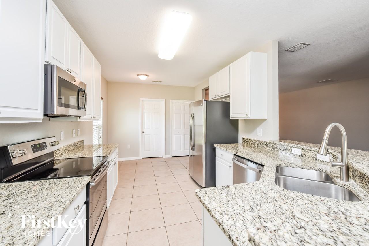 3379 Toluca Ter - Photo 5 of 15