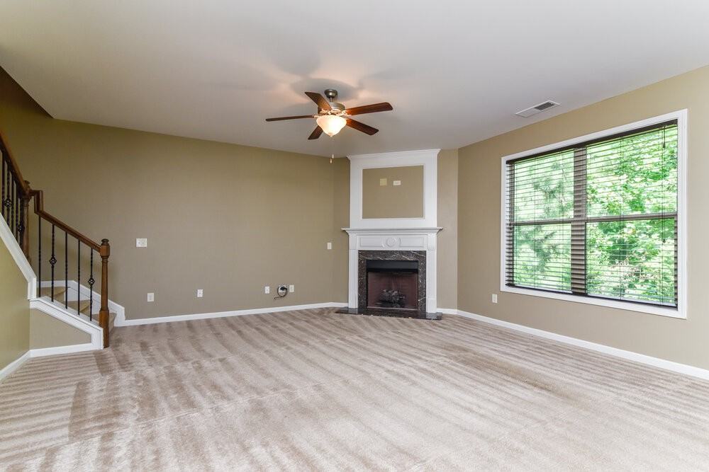 1694 Maplecliff Way - Photo 4 of 17