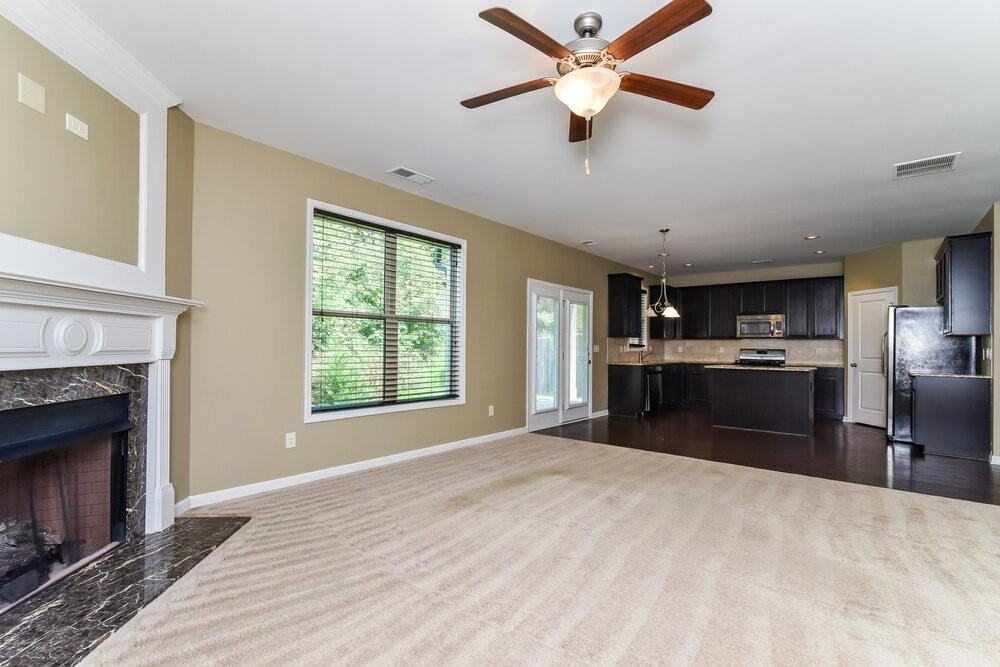 1694 Maplecliff Way - Photo 5 of 17