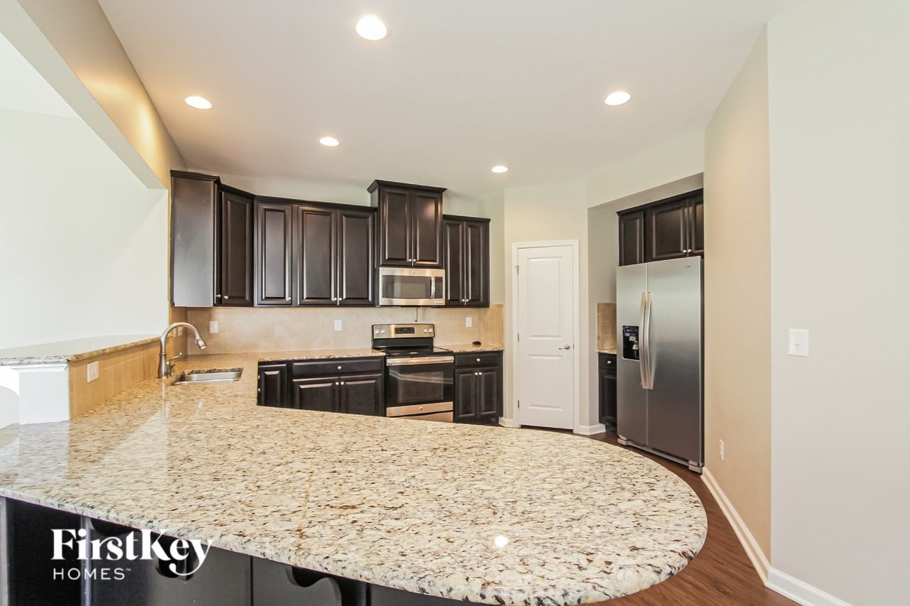 717 Rosegate Dr - Photo 7 of 15