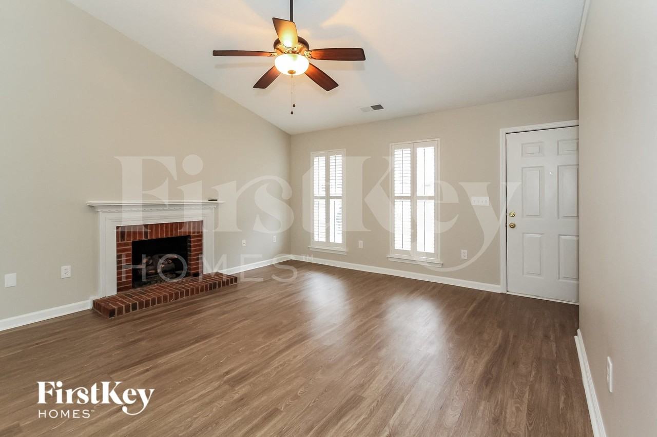 16126 Amber Field Dr - Photo 2 of 14
