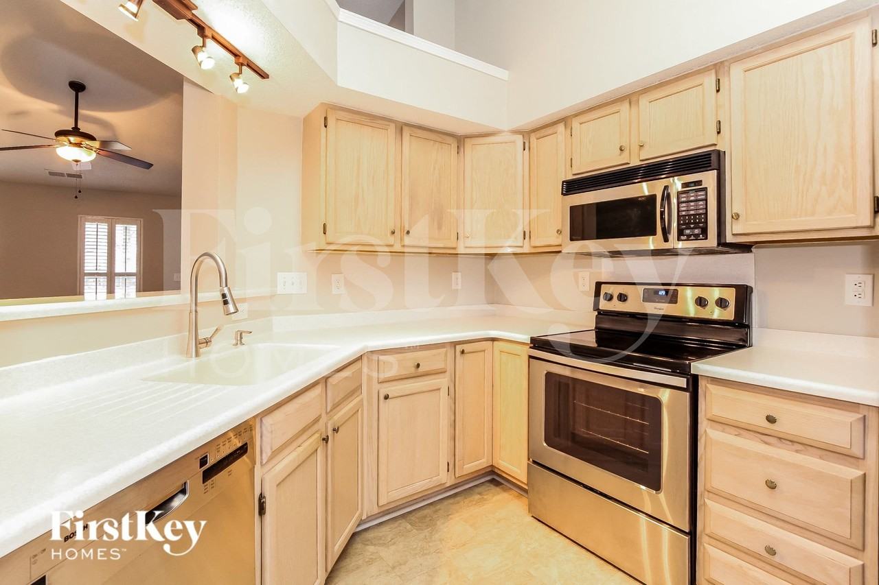 16126 Amber Field Dr - Photo 5 of 14