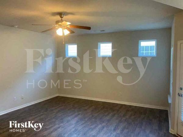 18 Samuel Way Nw - Photo 6 of 12
