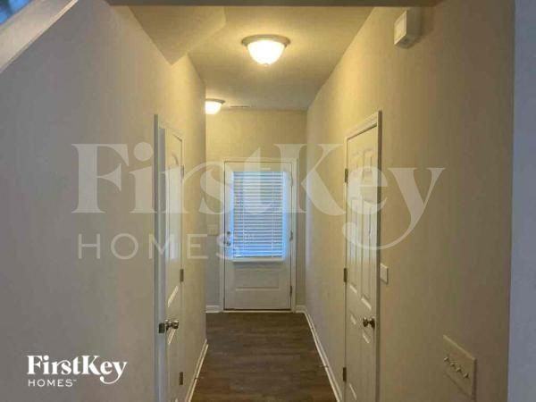 18 Samuel Way Nw - Photo 7 of 12