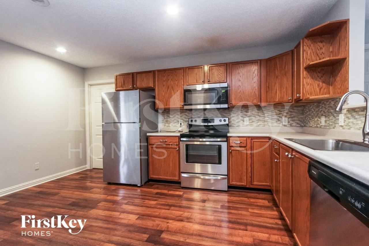 8340 Weathervane Cir - Photo 4 of 15