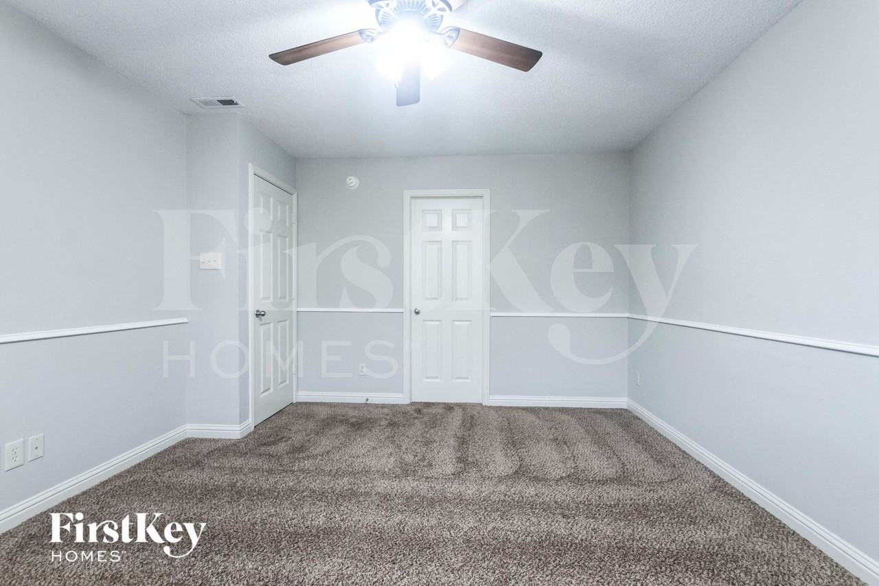 8340 Weathervane Cir - Photo 7 of 15