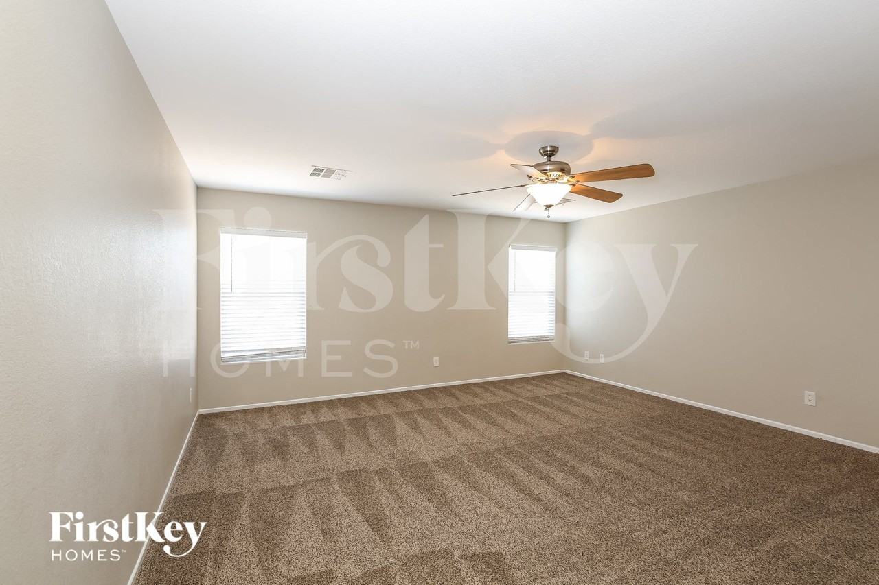 8321 Vickers Canyon St - Photo 7 of 15