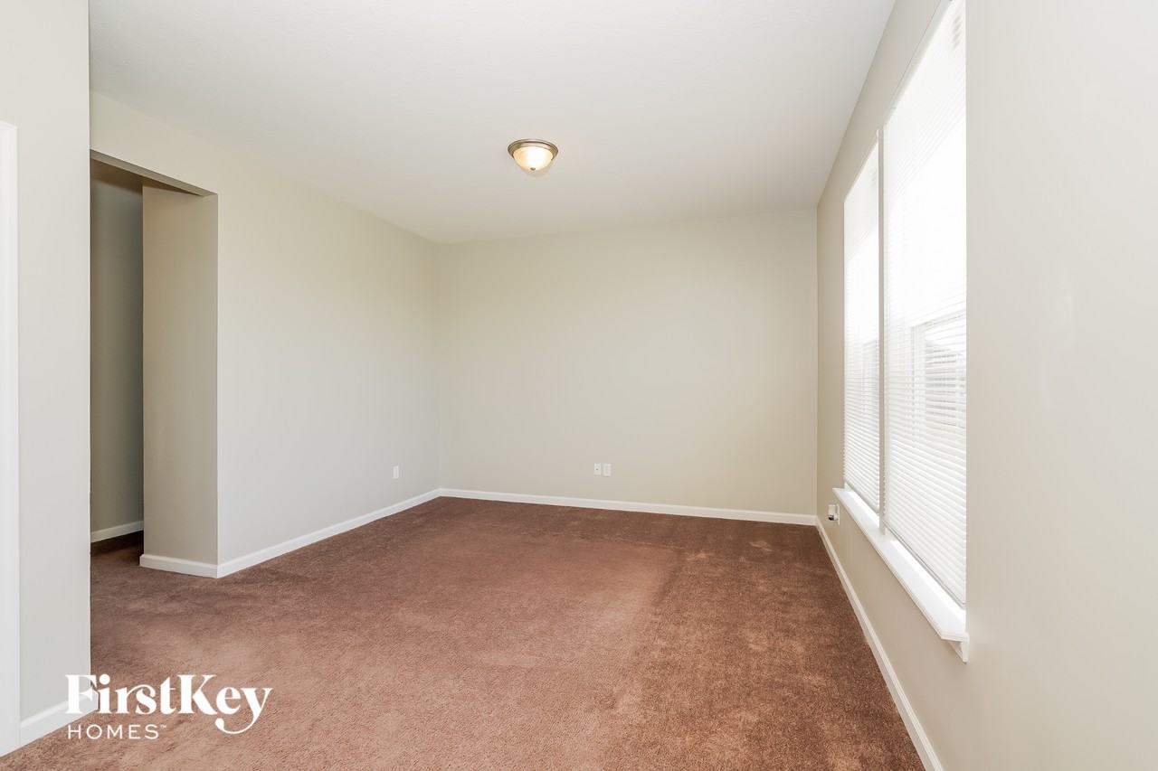 7847 Danube St - Photo 3 of 15