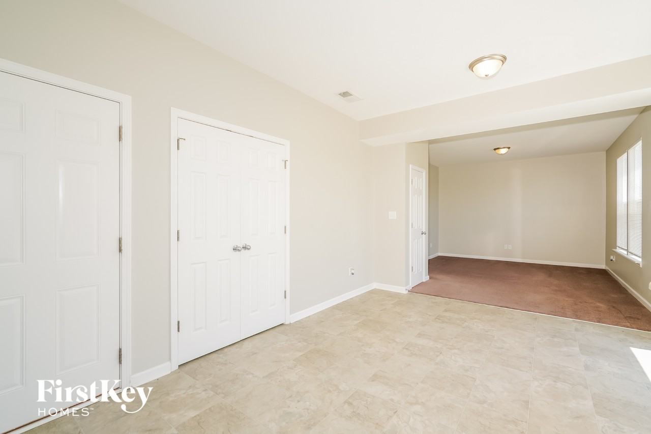 7847 Danube St - Photo 7 of 15
